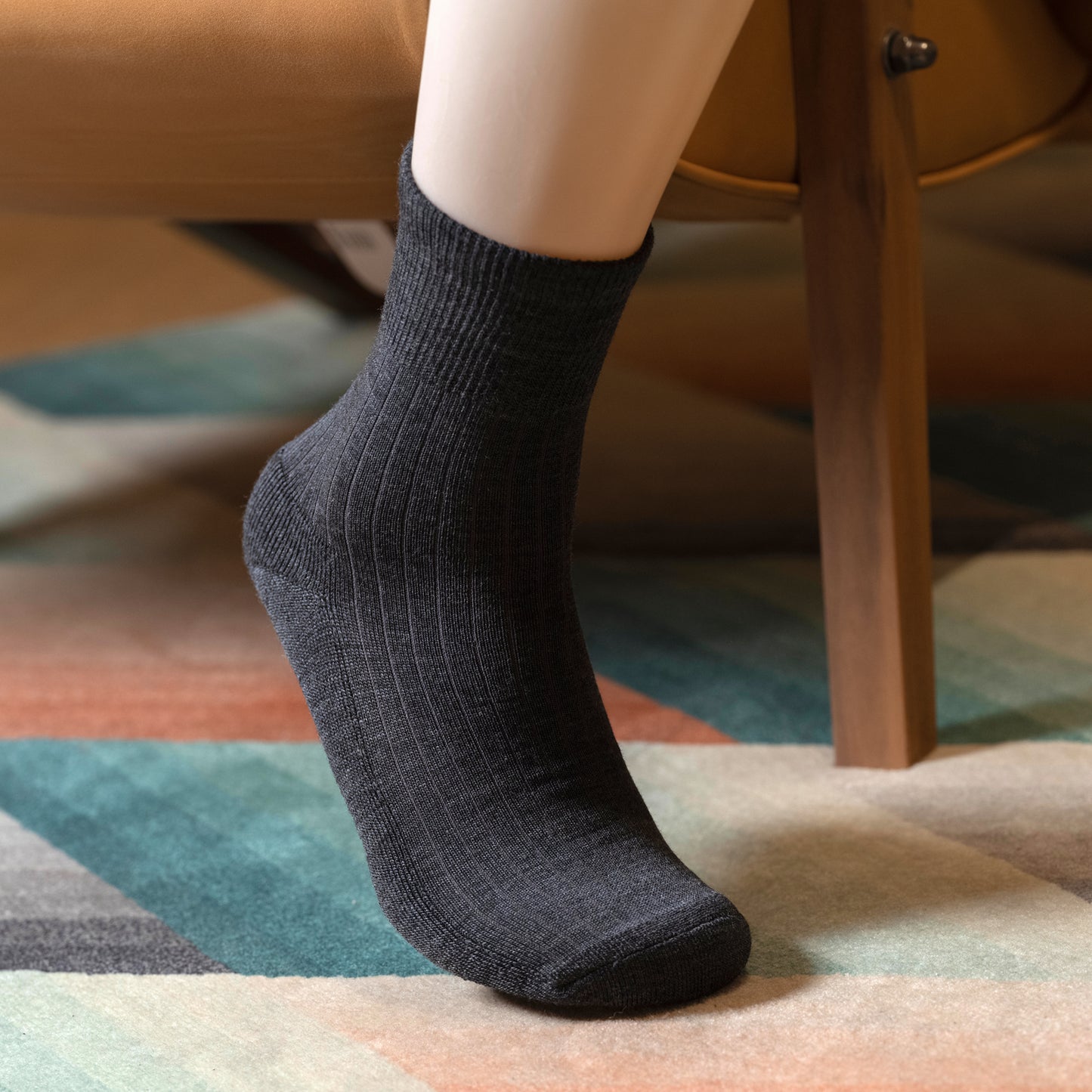 Merino Wool Socks Men, Moisture Wicking Socks Men 3 Pairs, Casual Athletic Crew Socks (Dark Grey)