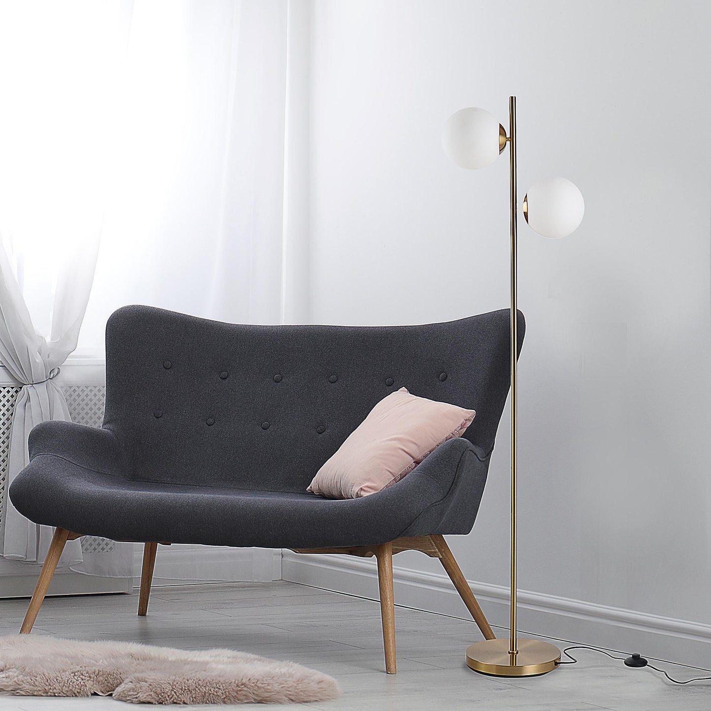 HOMCOM Floor Lamp w/ 2pcs Glass Lamp Shade Modern Portable Decorative Lamp, White