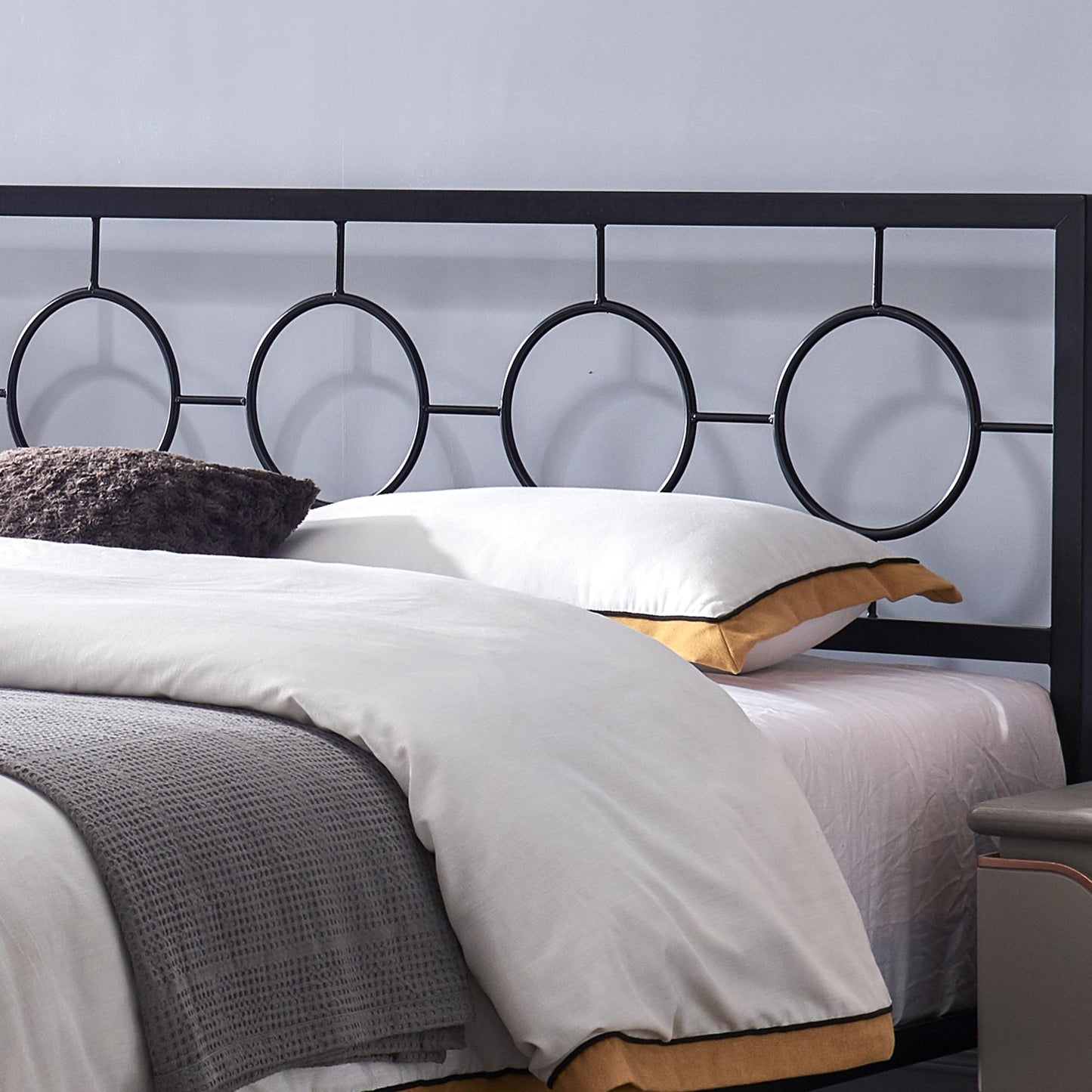 King size Classical Metal Bed Frame with Circular Design Headboard and Footboard, Under Bed Space, Black